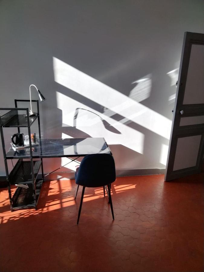 Quartier Des Createurs "La Plaine Cours Julien" Chambre Privee Dans Appartement Menage Frequent Des Parties Commune Marselha Exterior foto