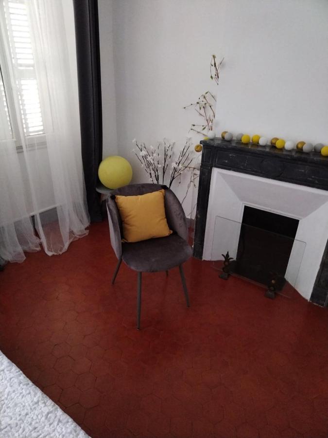 Quartier Des Createurs "La Plaine Cours Julien" Chambre Privee Dans Appartement Menage Frequent Des Parties Commune Marselha Exterior foto