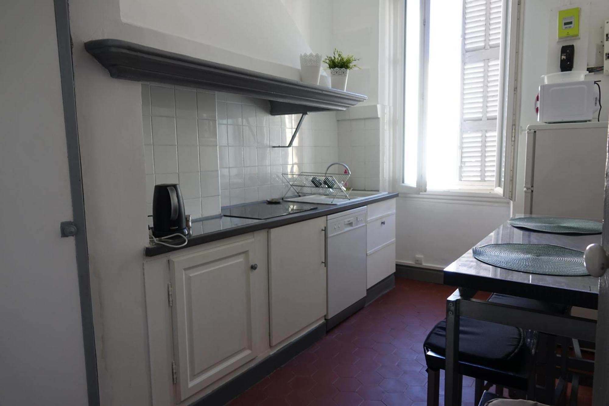 Quartier Des Createurs "La Plaine Cours Julien" Chambre Privee Dans Appartement Menage Frequent Des Parties Commune Marselha Exterior foto
