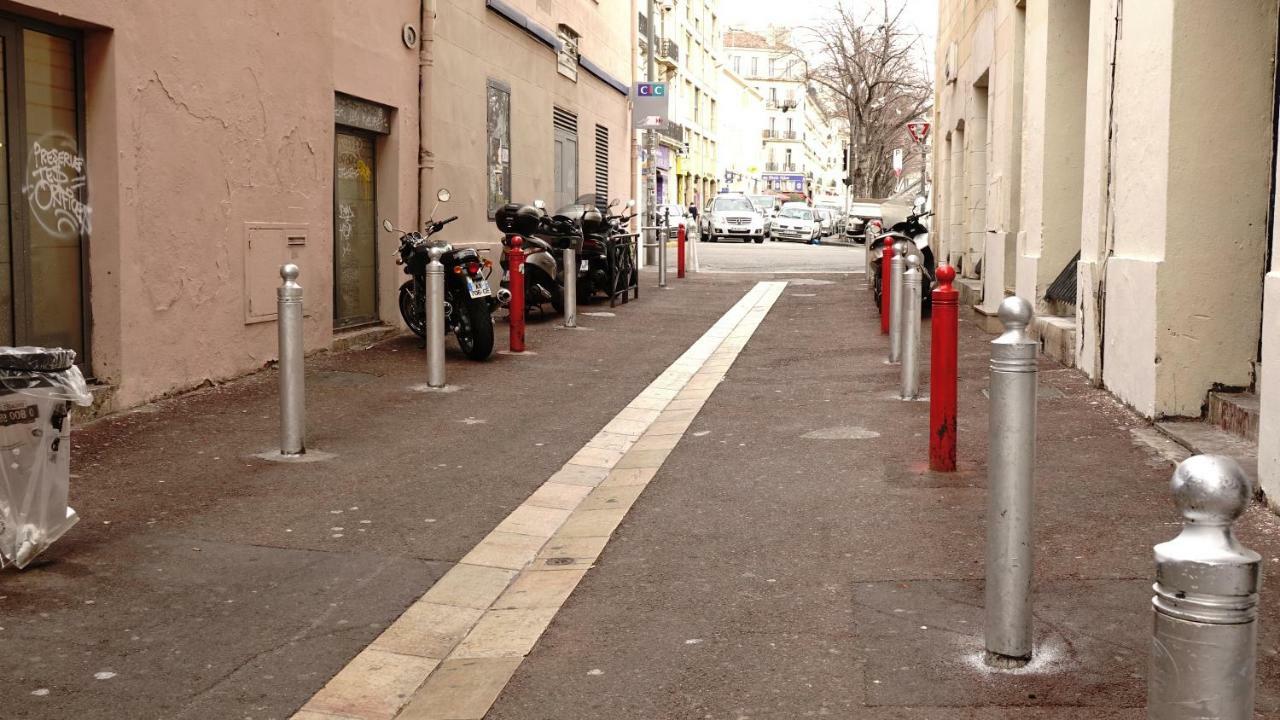 Quartier Des Createurs "La Plaine Cours Julien" Chambre Privee Dans Appartement Menage Frequent Des Parties Commune Marselha Exterior foto